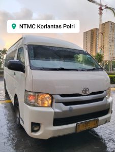 rental hiace commuter, sewa hiace commuter, rental hiace luxury